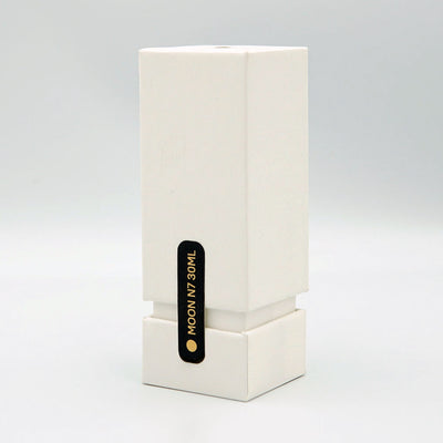 MOON N7 bottle packaging display 1
